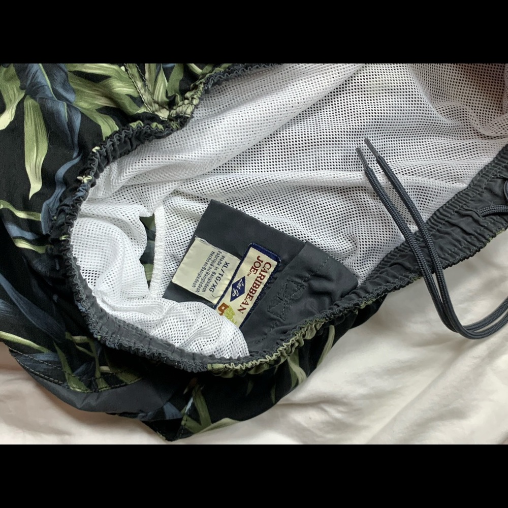 XL Floral Tropical Paradise & Drinks Swim shorts - Picture 7 of 12